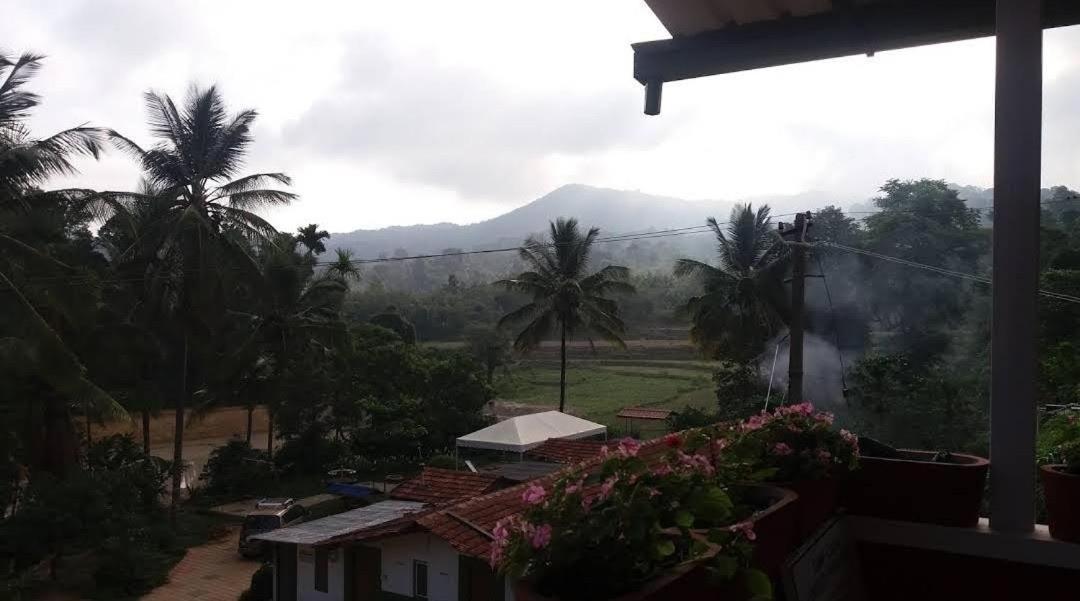 Camp Coorg Appartamento Madikeri Esterno foto
